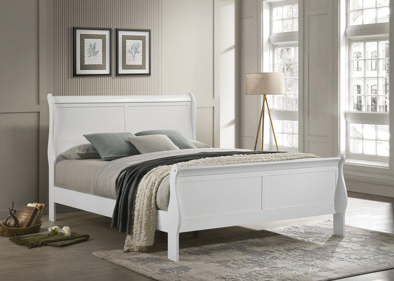 LOUIS PHILIPPE Louis Philippe 47-inch Eastern King Sleigh Panel Bed White 202441KE