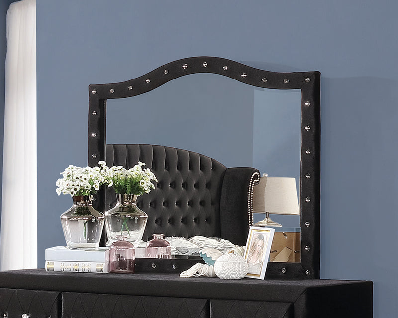 Deanna Tufted Upholstered Black Bedroom Set