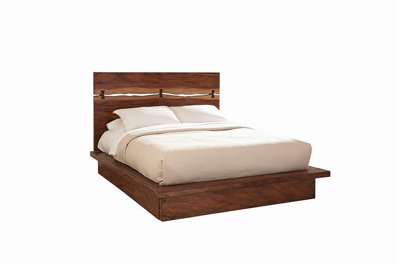 Winslow Smokey Walnut And Coffee Bean Panel Bedroom Set