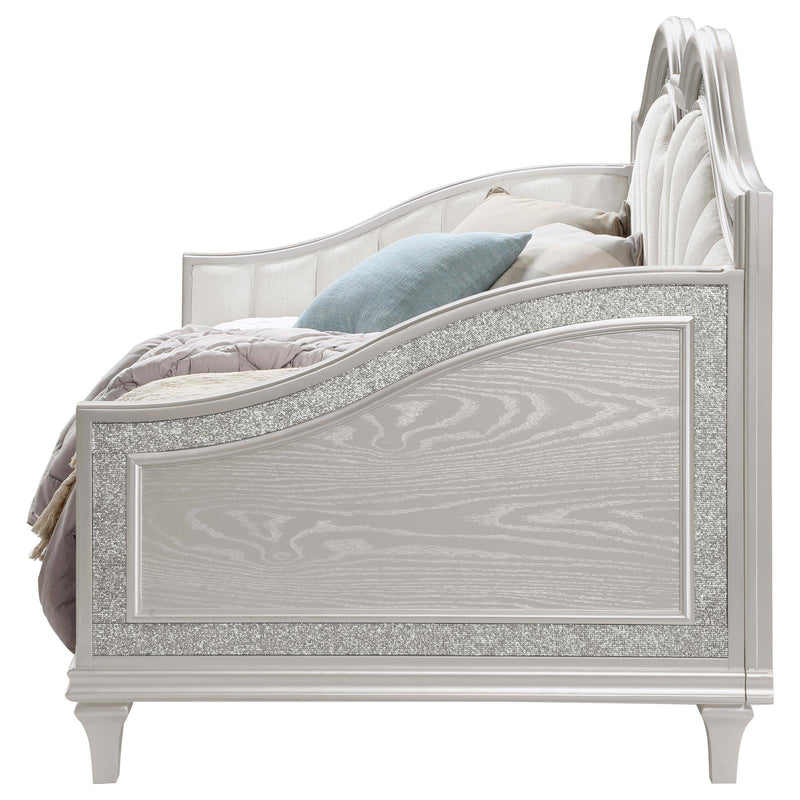 Evangeline Upholstered Twin Daybed With Faux Diamond Trim Silver And Ivory