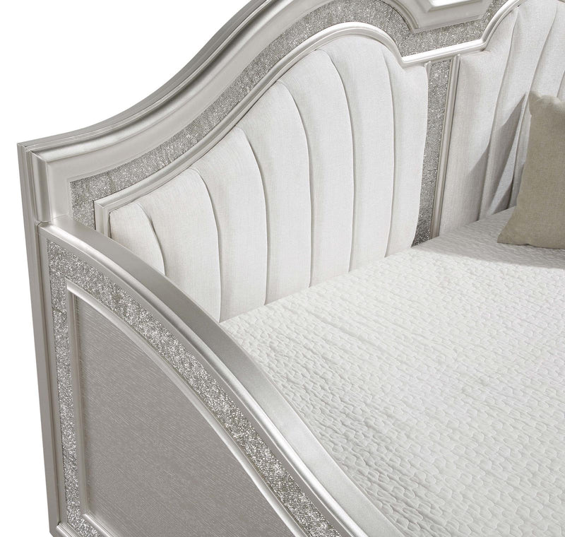 Evangeline Upholstered Twin Daybed With Faux Diamond Trim Silver And Ivory