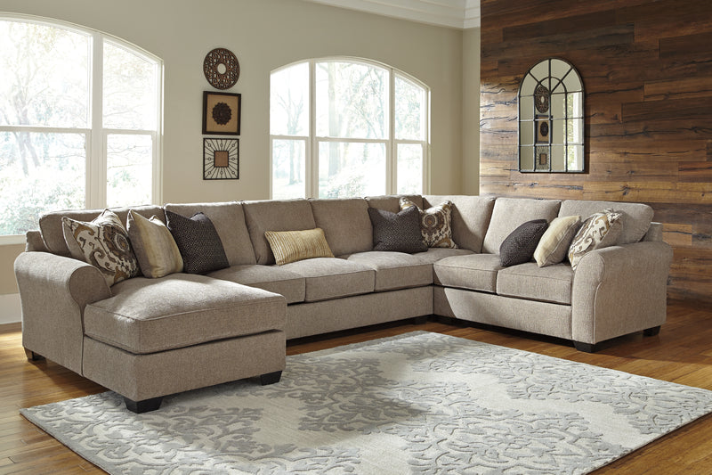 Pantomine Driftwood 4-Piece Sectional With Ottoman