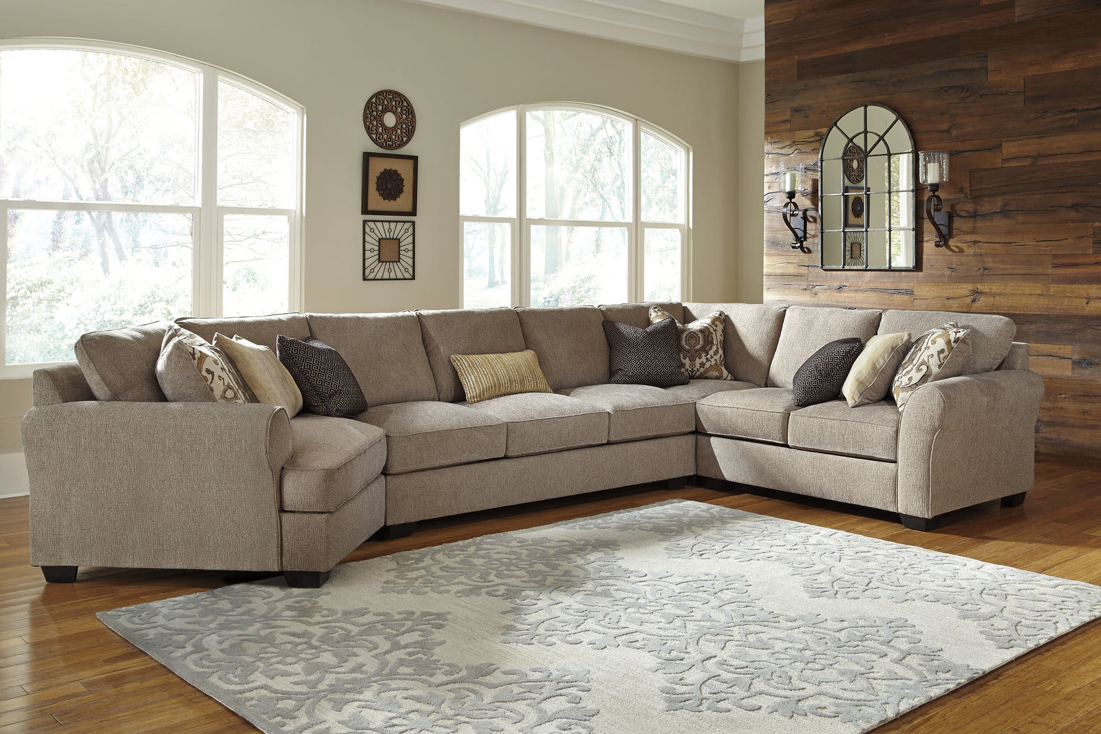 Pantomine Driftwood Chenille 4-Piece Sectional With Cuddler 39122S12