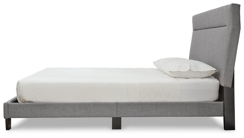 Adelloni Gray Queen Upholstered Bed