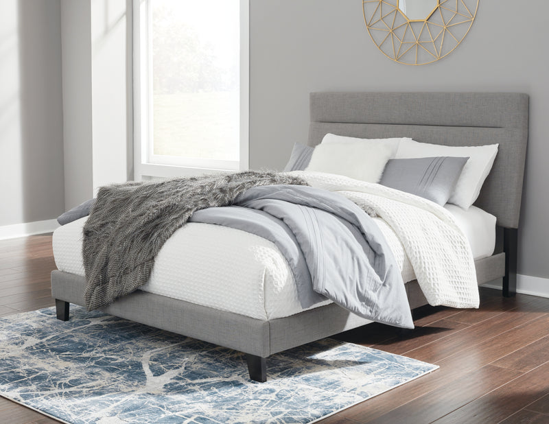 Adelloni Gray Queen Upholstered Bed