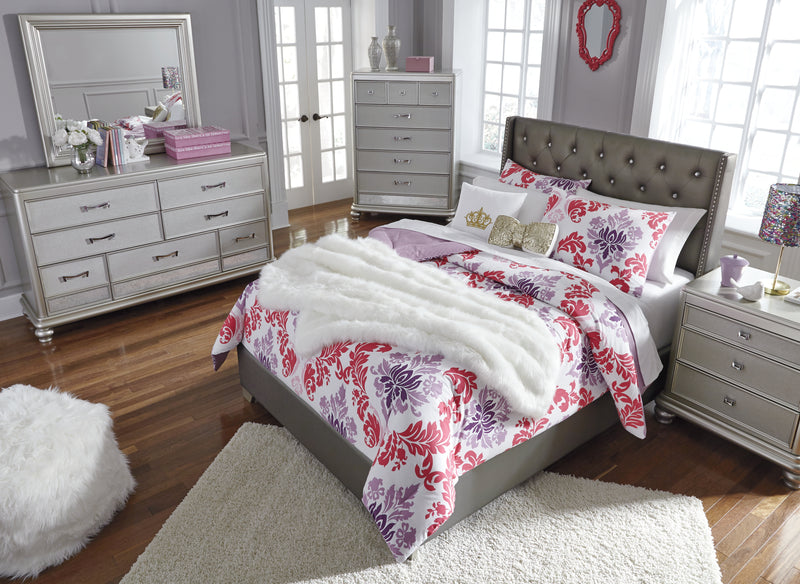 Coralayne Gray Full Upholstered Bed