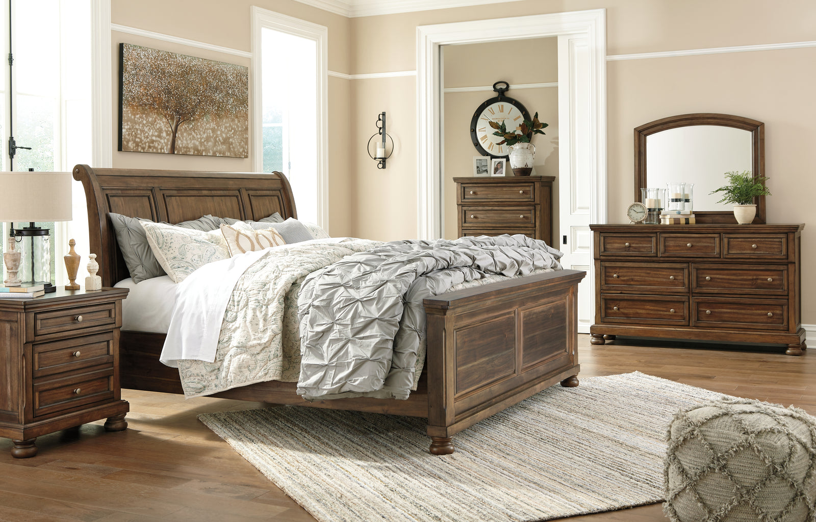 Flynnter Medium Brown Panel 2 Storage Bedroom Set