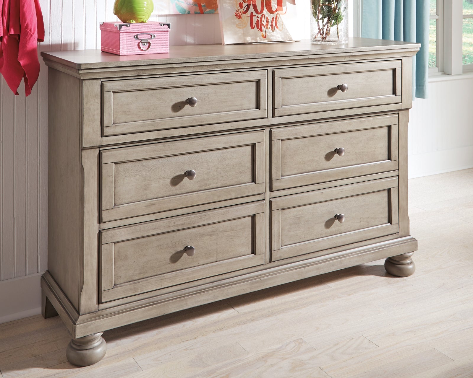 Lettner Light Gray Dresser