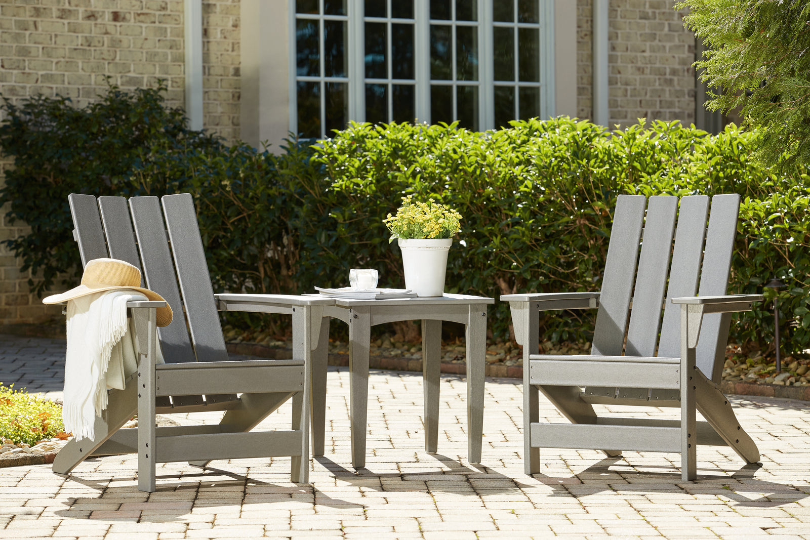 Visola Gray Outdoor Chair With End Table