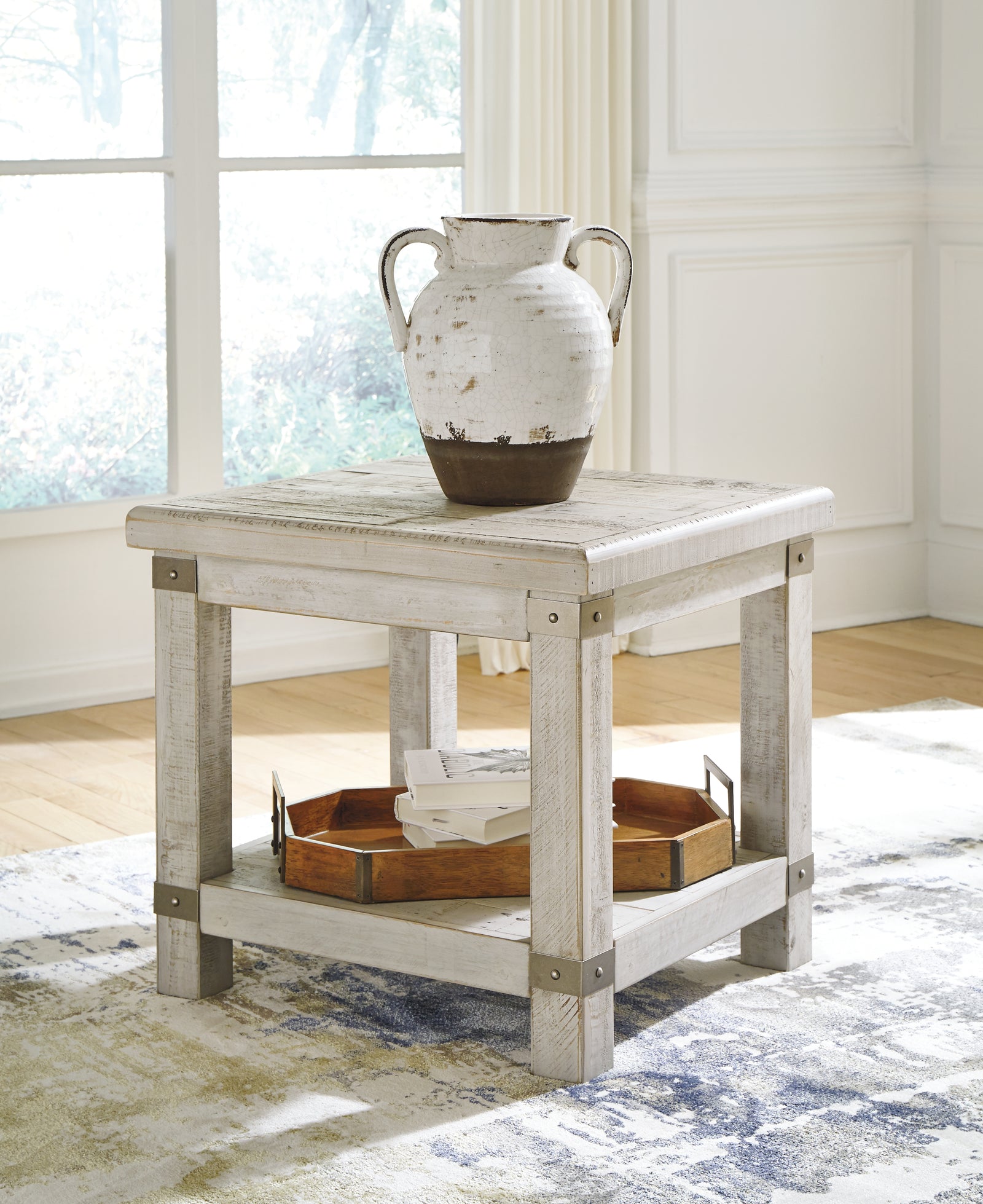 Carynhurst White Wash Gray 2 End Tables