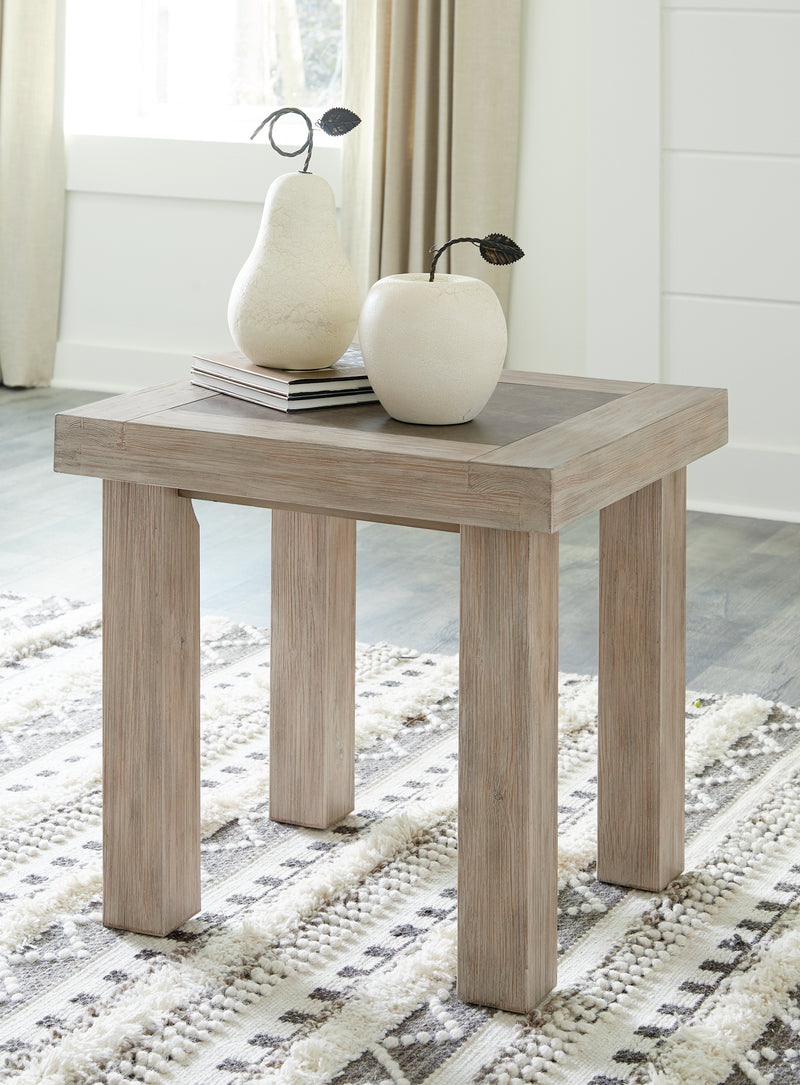 Hennington Light Brown Coffee Table With 2 End Tables