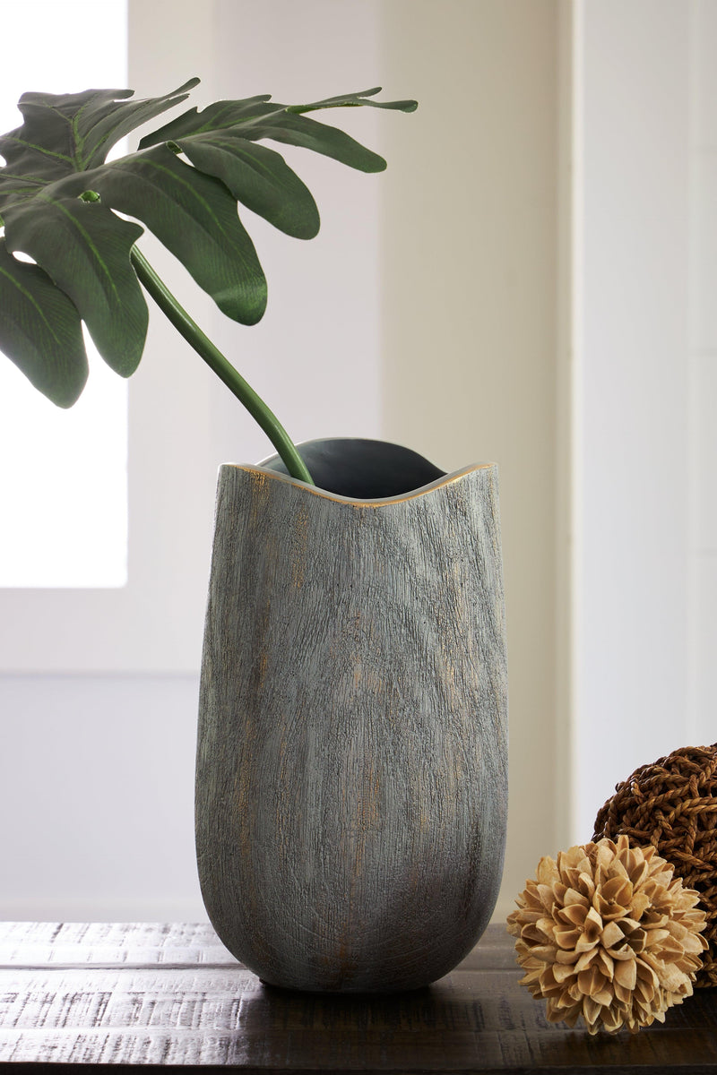 Iverly Antique Gray Vase