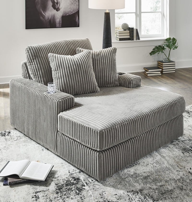 Lindyn Fog Chaise