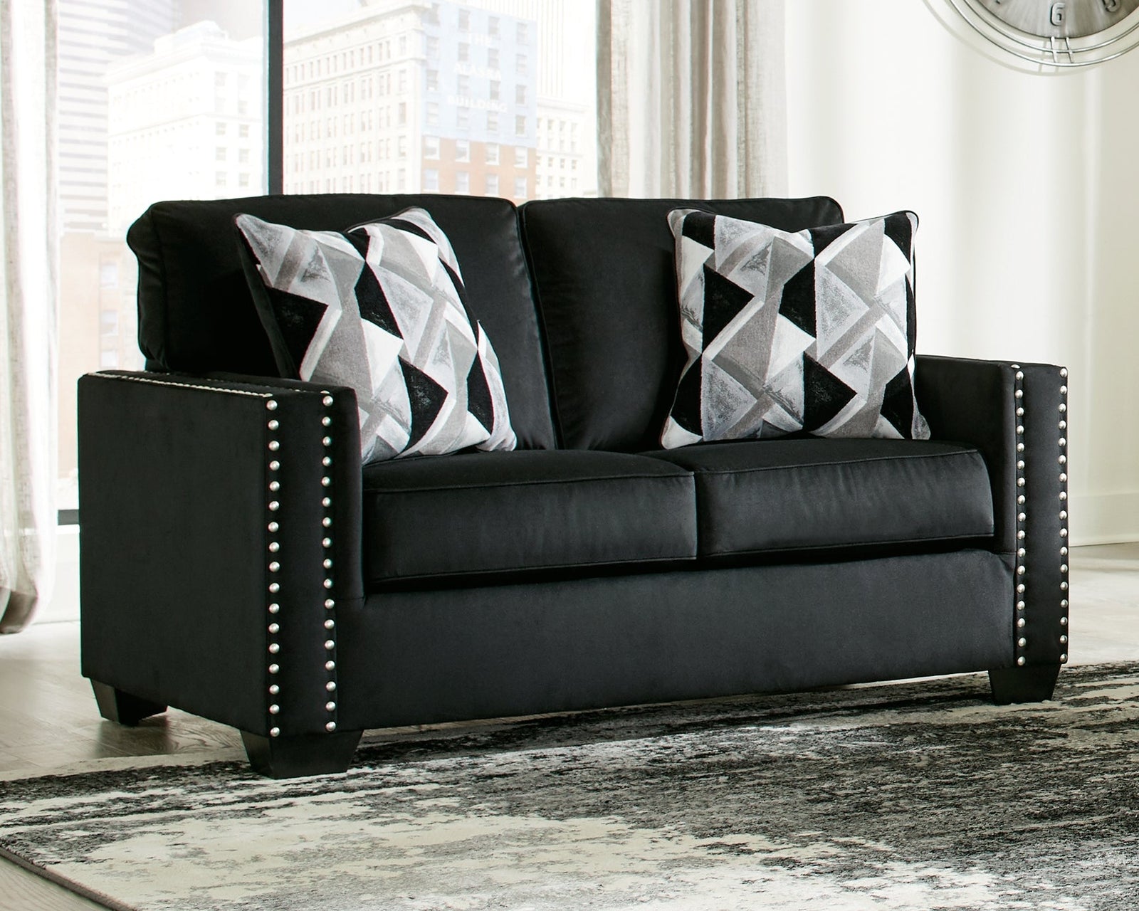 Gleston Onyx Velvet Loveseat