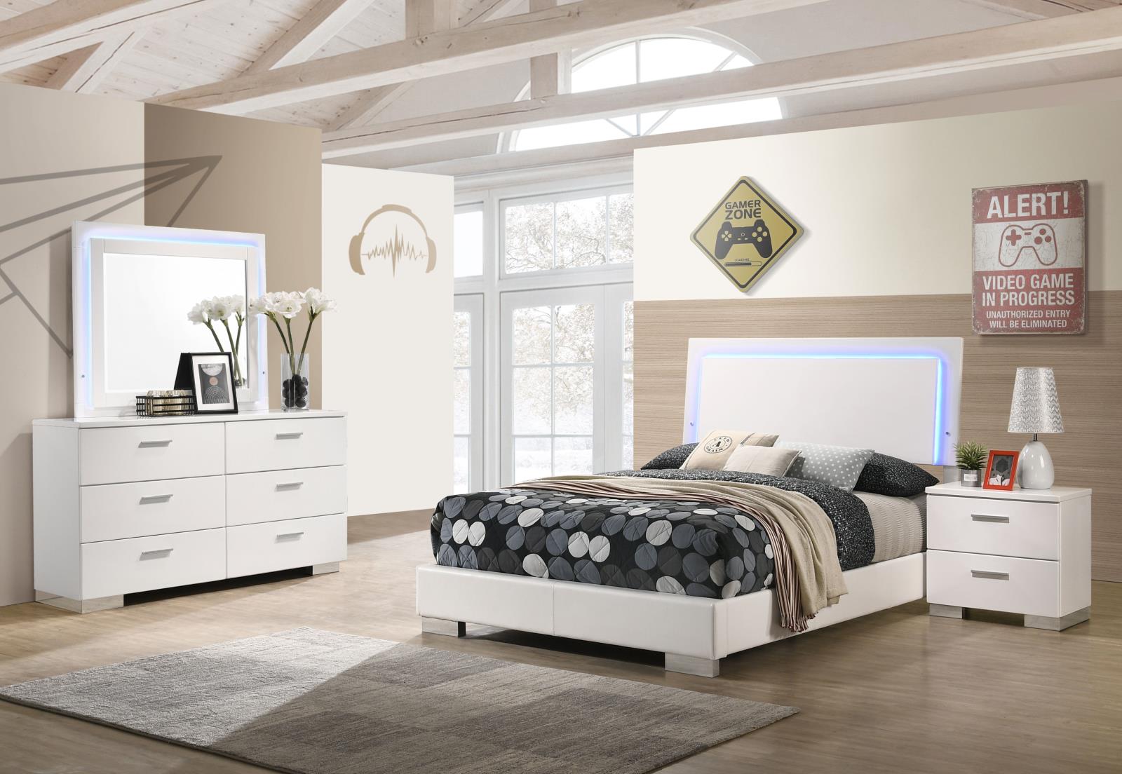 Felicity 4-piece Full Bedroom Set with LED Headboard and Mirror Glossy White