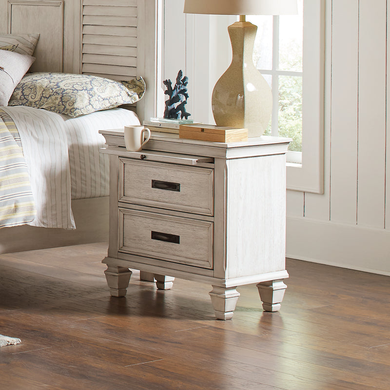 Franco Queen Panel Bed Burnished Oak