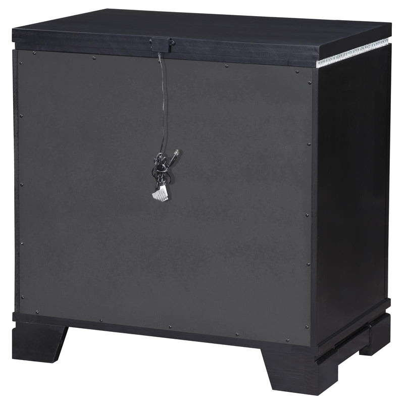 Eleanor Rectangular 3 Drawer Nightstand Silver And Black