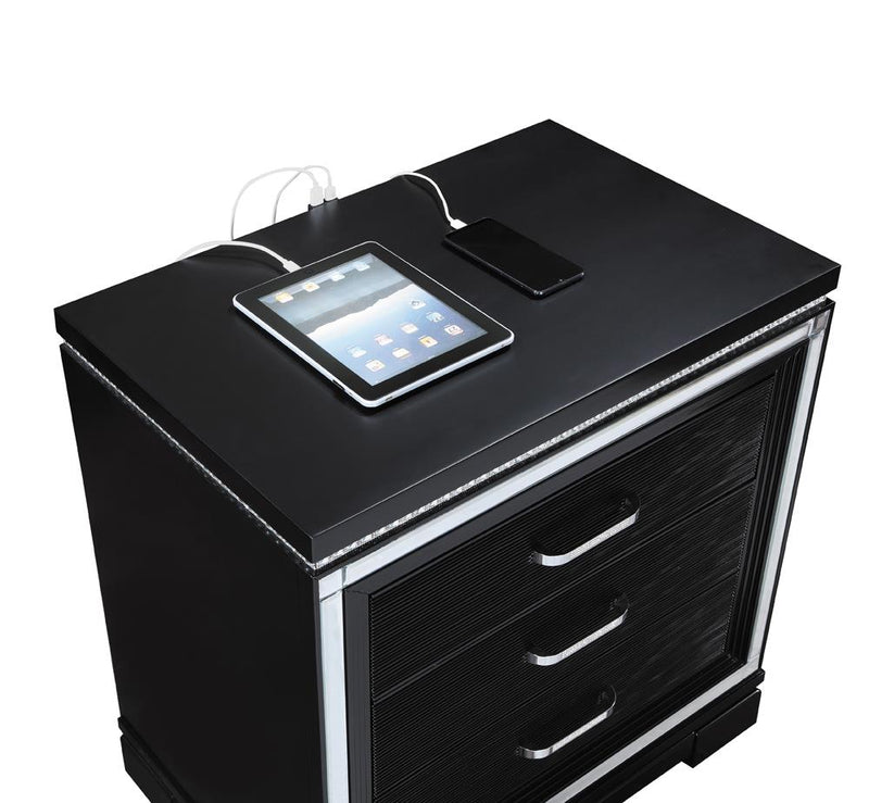 Eleanor Rectangular 3 Drawer Nightstand Silver And Black