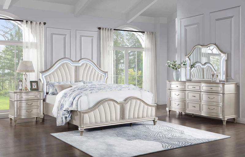 Evangeline 4 piece Upholstered Platform King Bedroom Set Ivory And Silver Oak