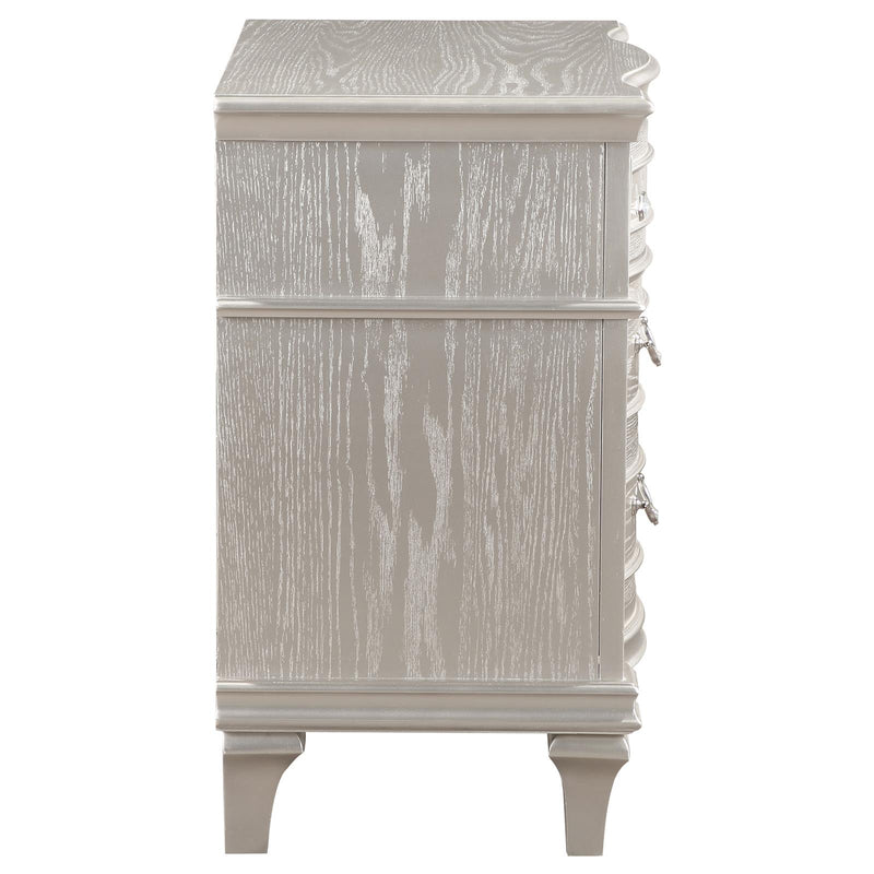 Evangeline 3 Drawer Nightstand Silver Oak