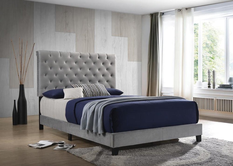 Warner King Upholstered Bed Grey