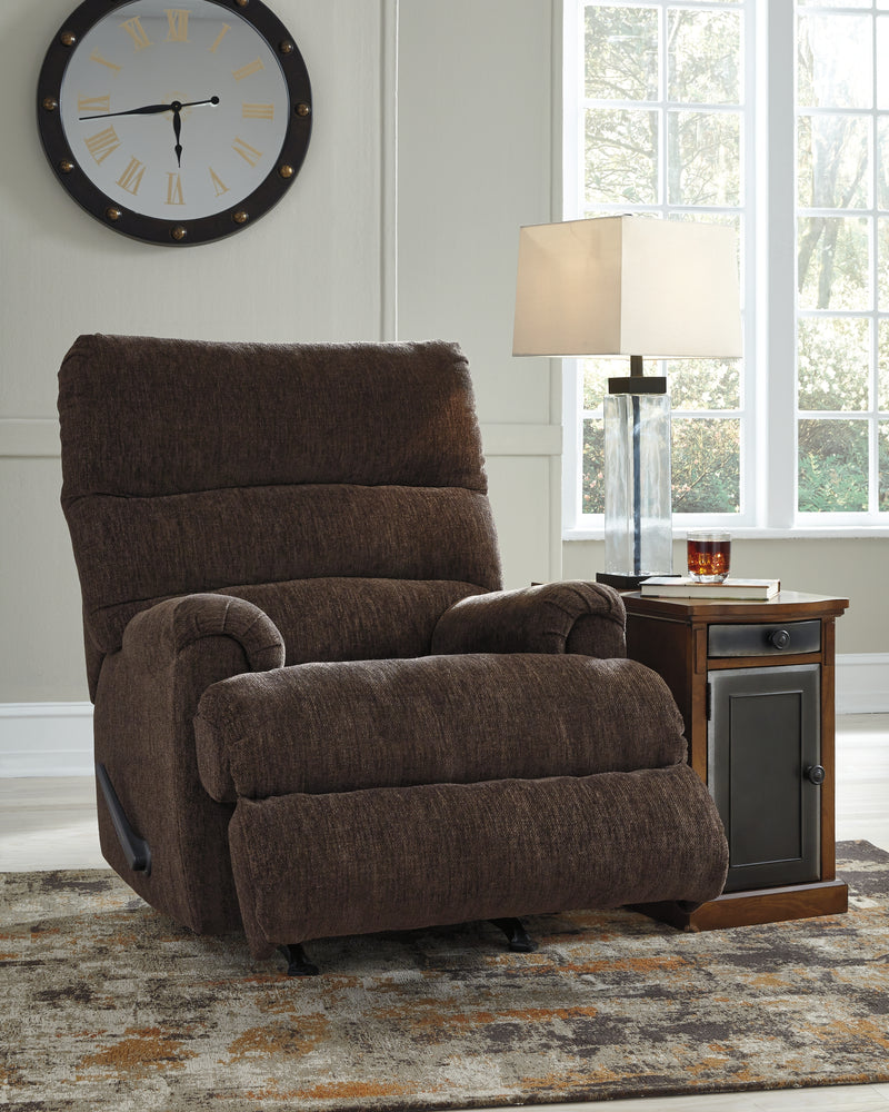 Man Fort Earth Chenille Recliner