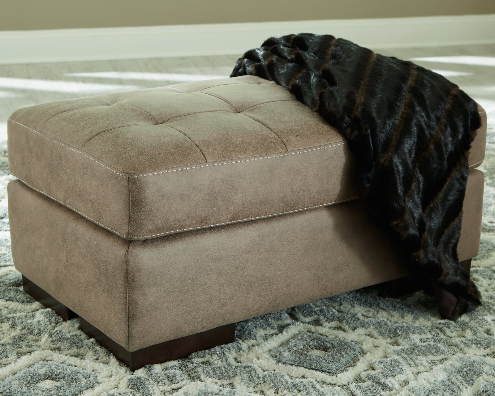 Maderla Pebble Faux Leather Ottoman