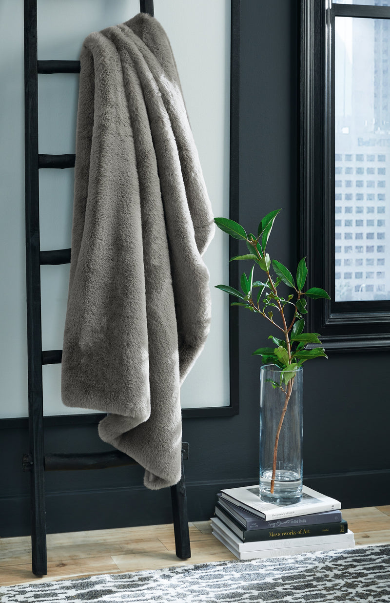 Gariland Gray Throw