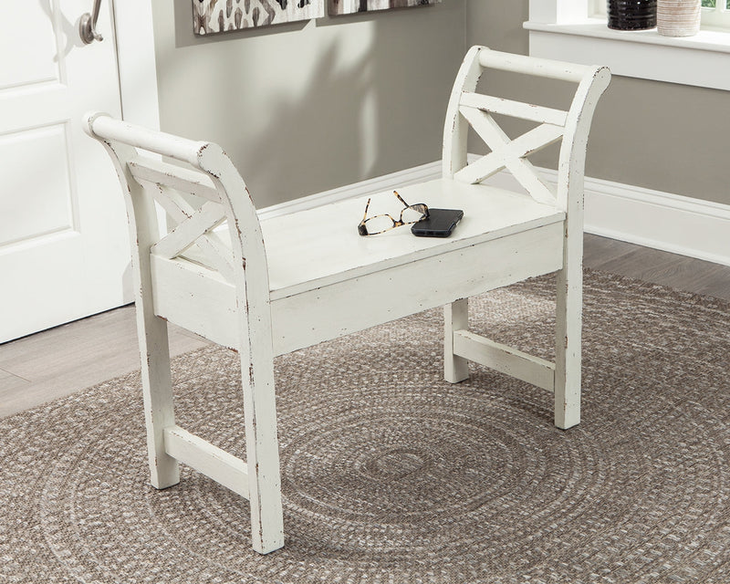 Heron Ridge White Accent Bench