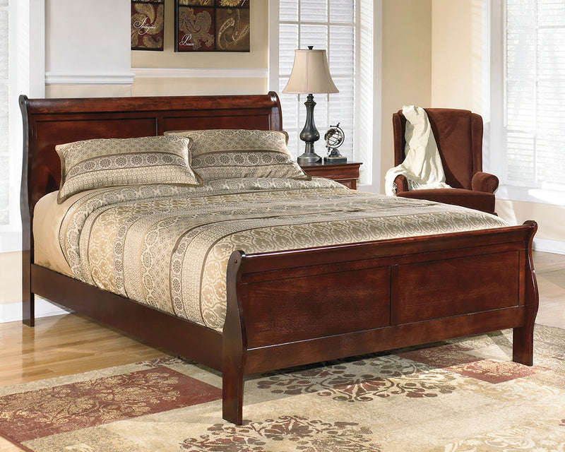 Alisdair Dark Brown King Sleigh Bed