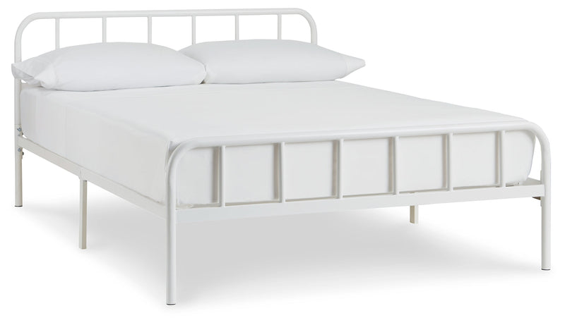 Trentlore White Full Platform Bed