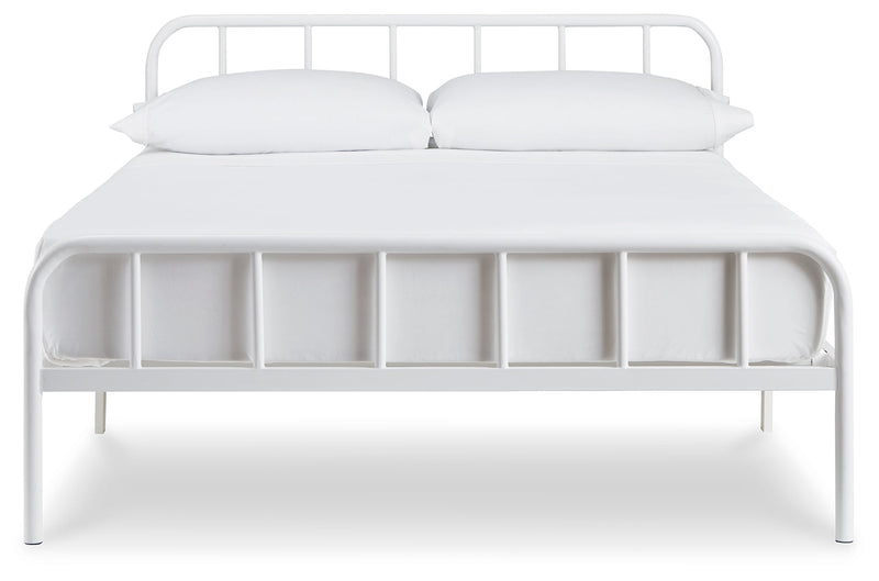 Trentlore White Full Platform Bed