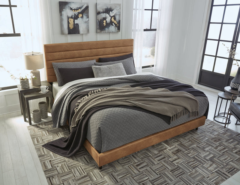 Vintasso Brown King Upholstered Bed