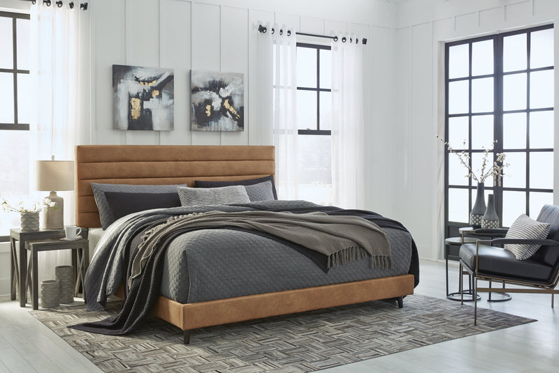 Vintasso Brown King Upholstered Bed