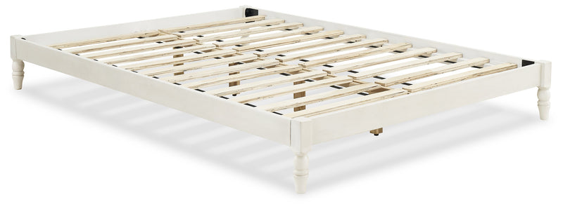 Tannally White Full Platform Bed