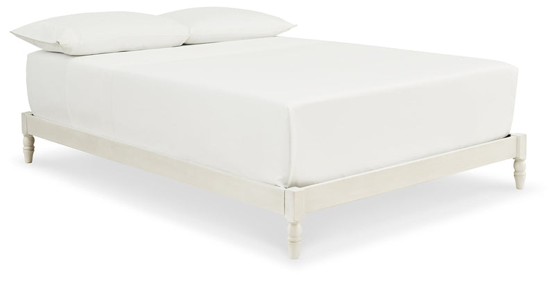 Tannally White Full Platform Bed