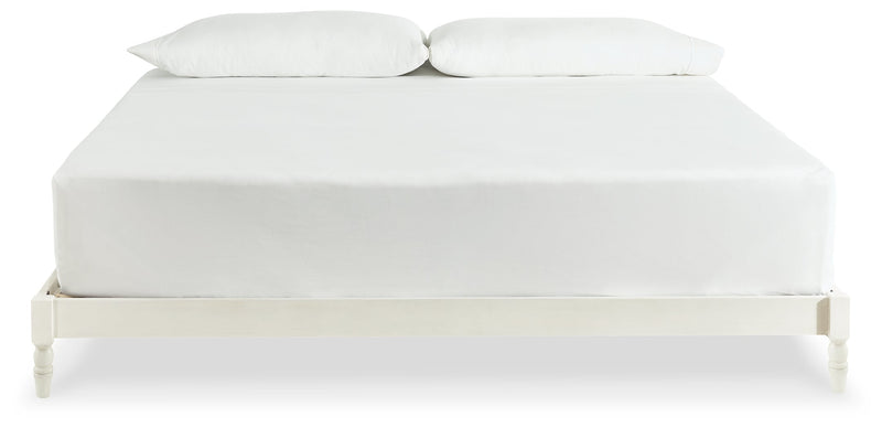 Tannally White King Platform Bed