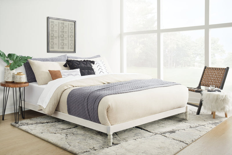 Tannally White King Platform Bed