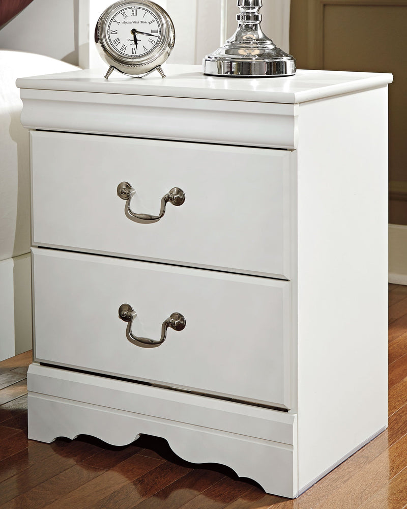 Anarasia White Nightstand