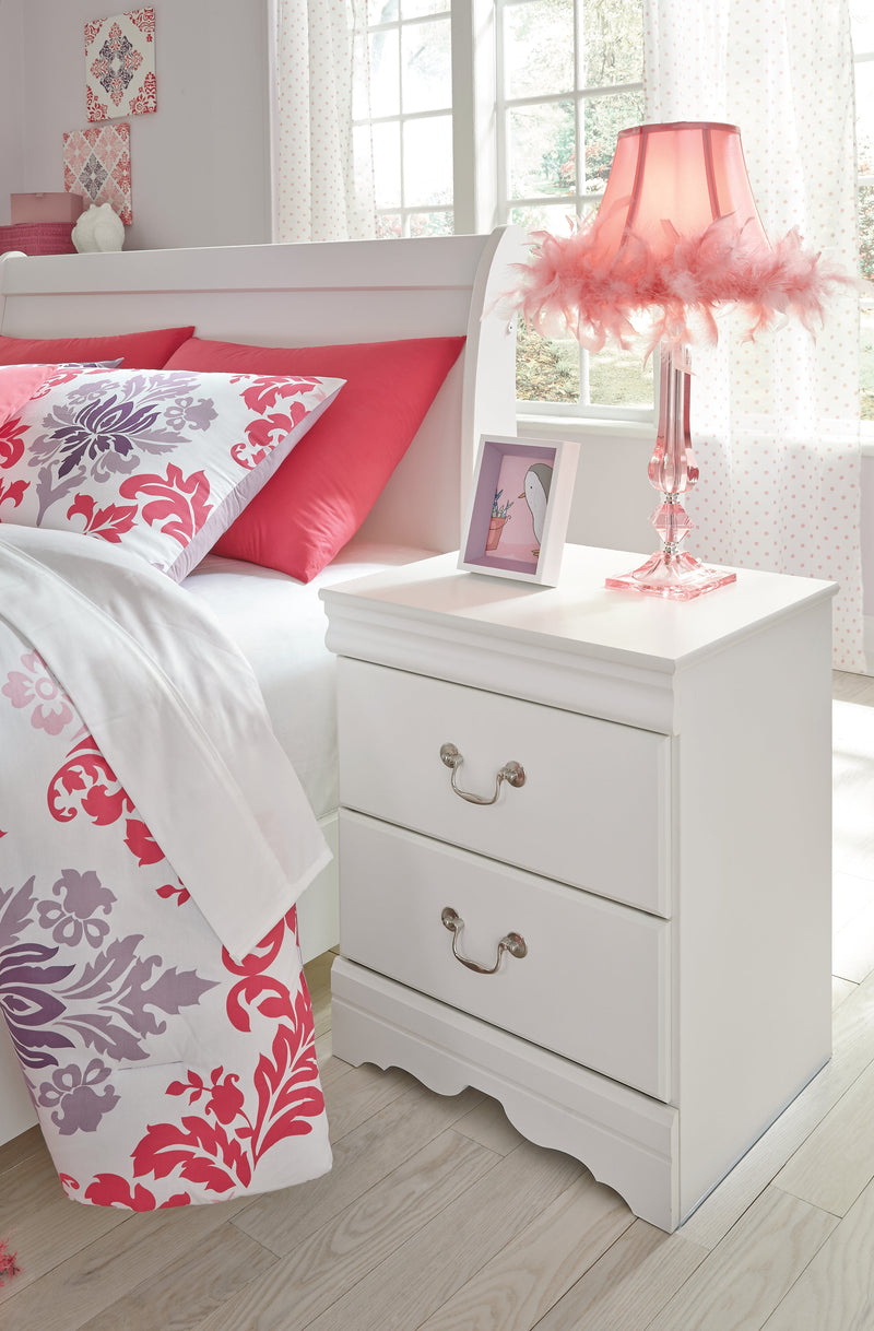 Anarasia White Nightstand