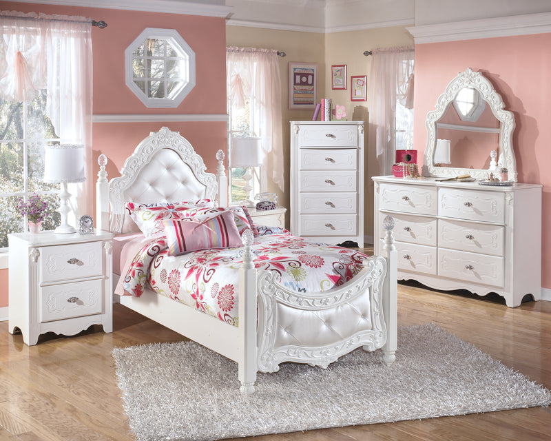 Exquisite White Dresser And Mirror