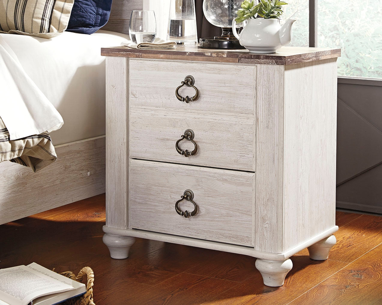 Willowton Two-Tone Nightstand