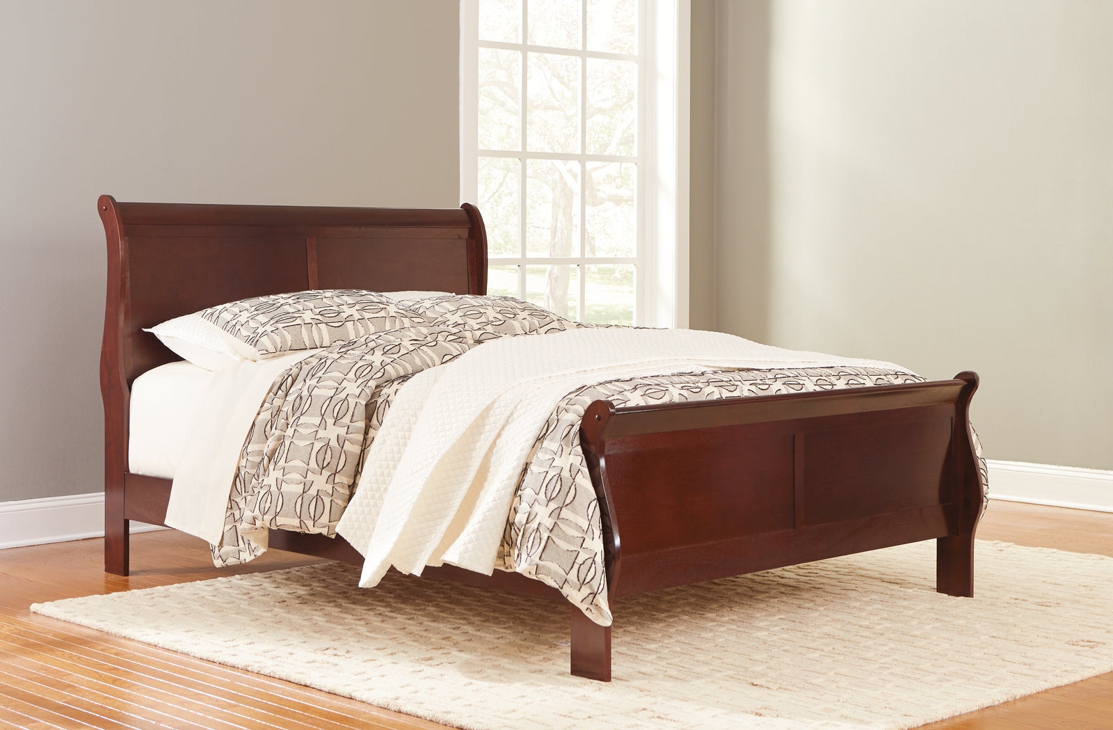 Alisdair Dark Brown Queen Sleigh Bed