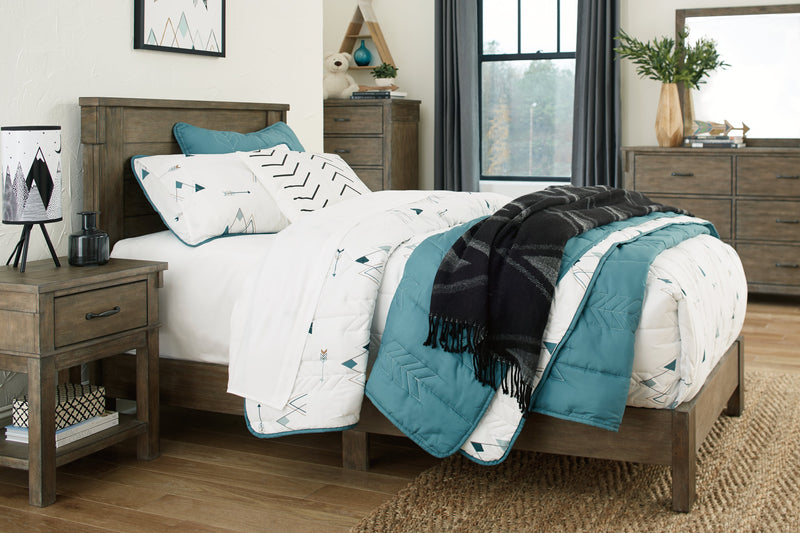 Shamryn Grayish Brown Twin Panel Bed