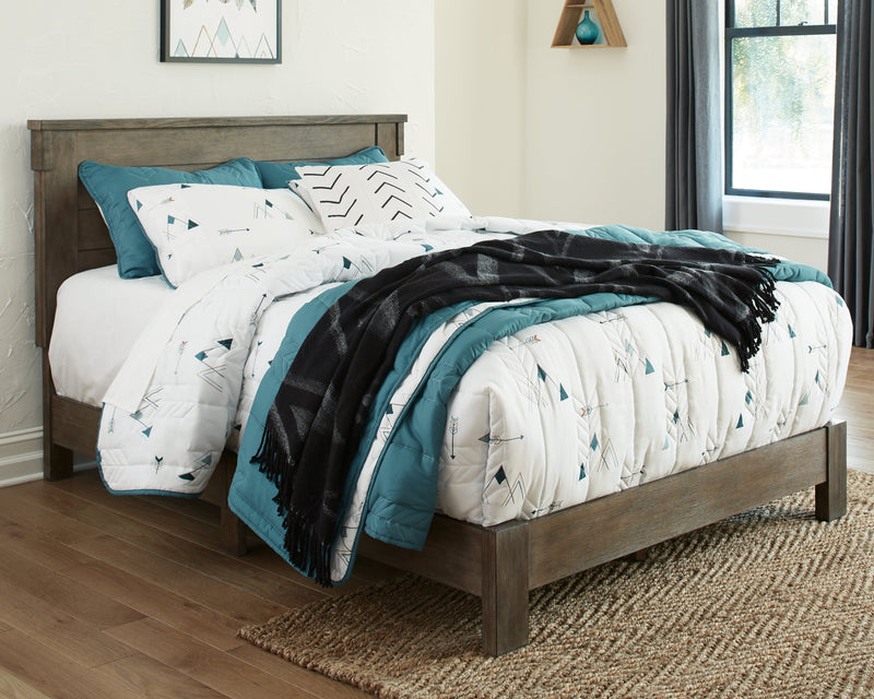 Shamryn Grayish Brown Full Panel Bed