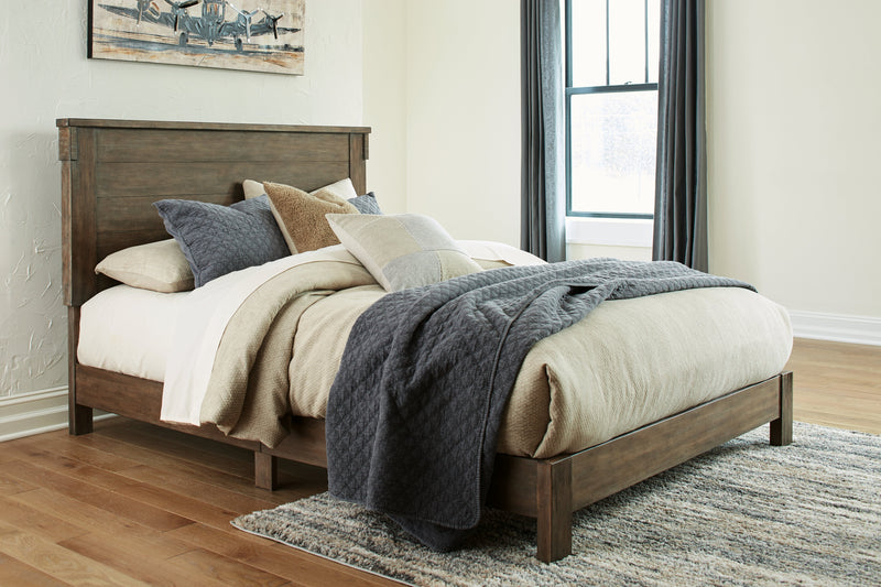 Shamryn Grayish Brown Queen Panel Bed