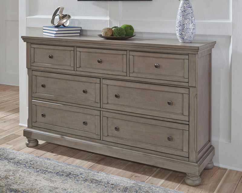 Lettner Light Gray Dresser