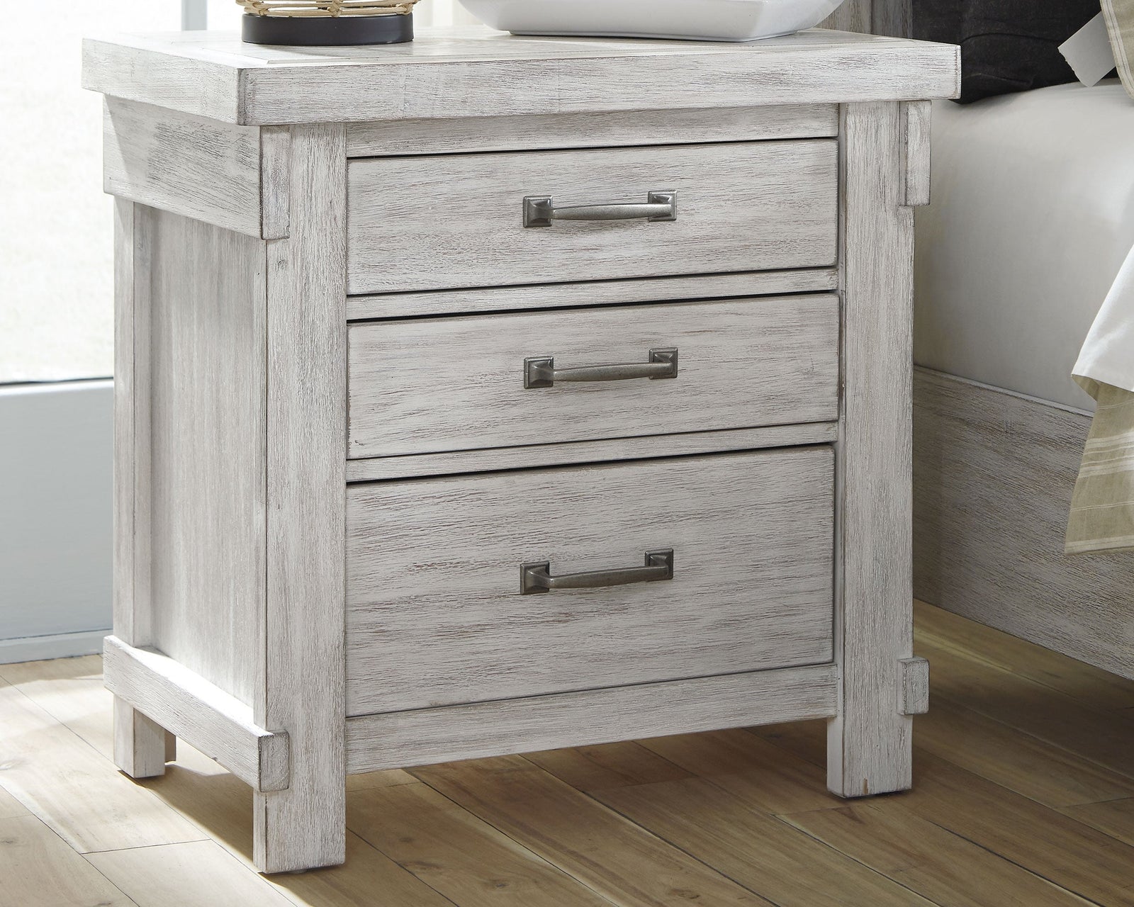 Brashland White Nightstand