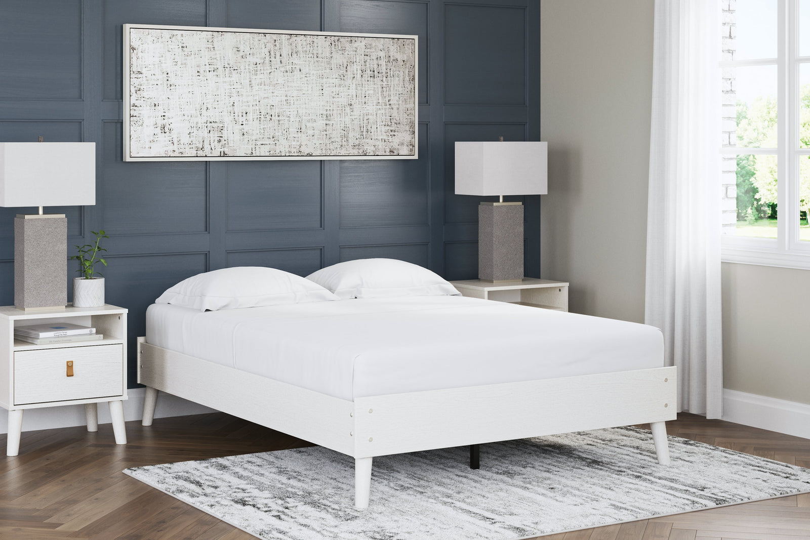 Aprilyn White Full Platform Bed