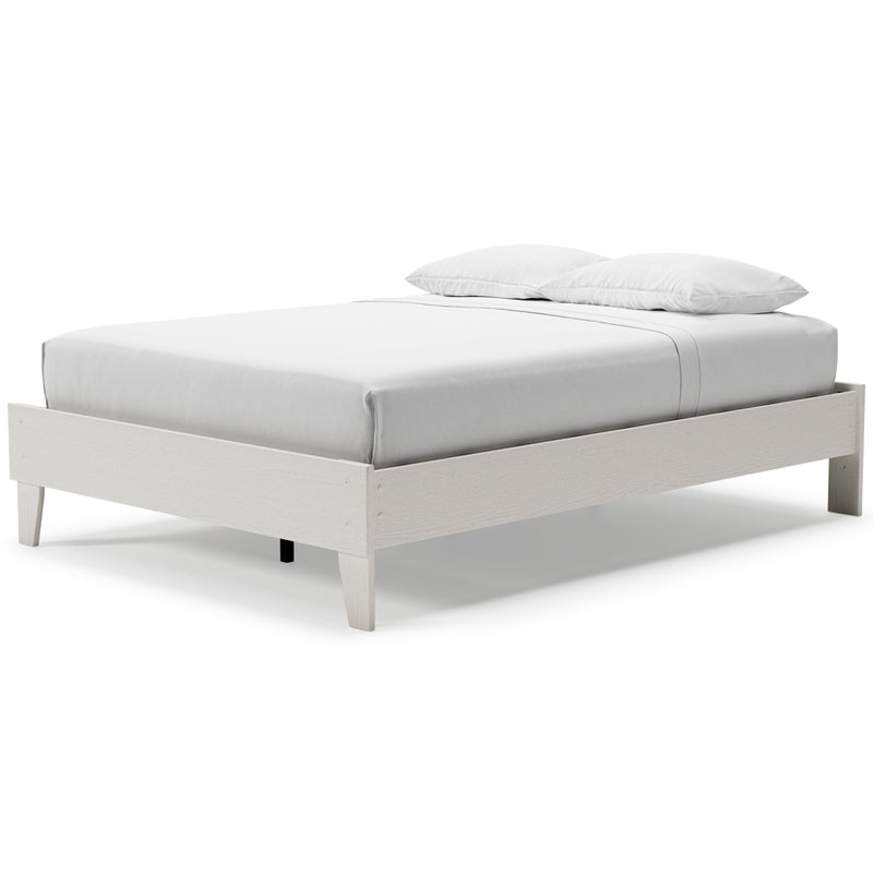 Vaibryn White Full Platform Bed